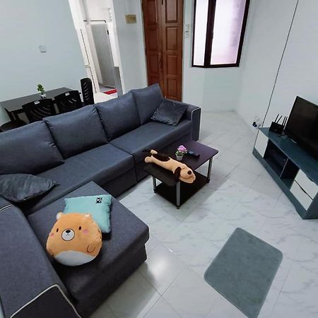 Jo-Rumah 3 Bedroom Apartment Jelutong Georgetown Penang Free Wifi Exteriör bild